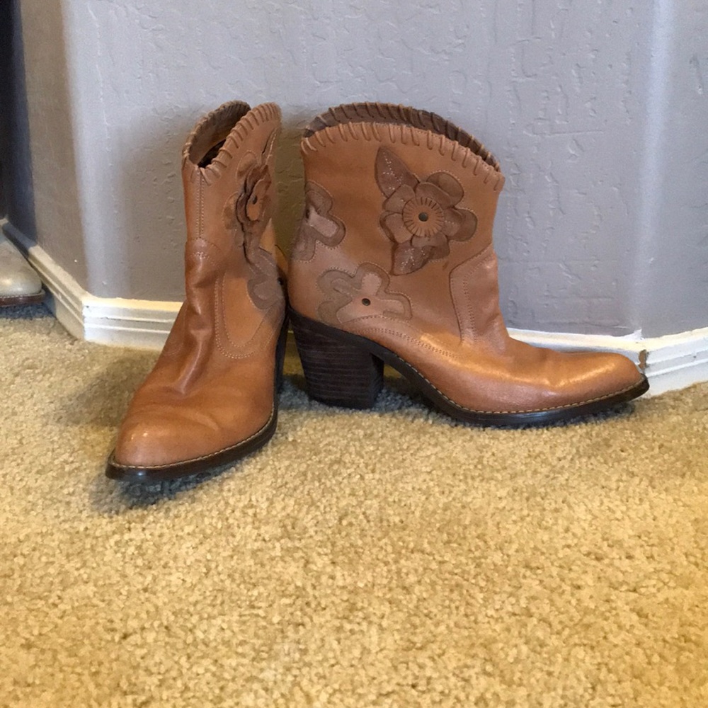 MIA Flower Power Cowgirl Boots